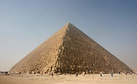 Kim tự tháp Giza.